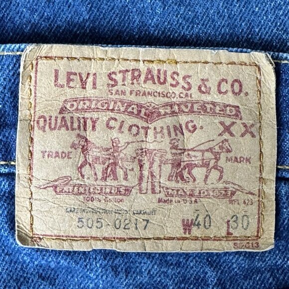 VTG Levis Jeans Mens 40x30 Blue 505-0217 Straight Made In USA Medium Wash Denim - Picture 3 of 9
